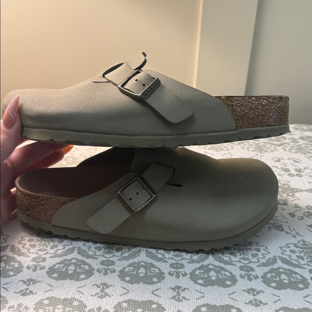 Birkenstock Boston Vegan Clogs - Picture 7 of 9